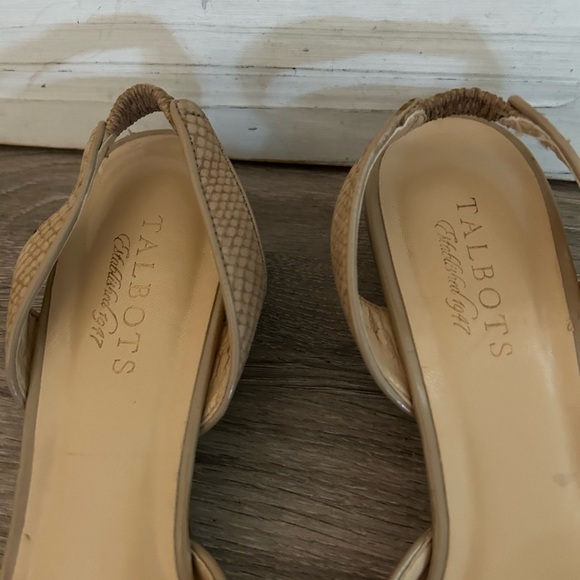 Talbots Beige Woven Peep-Toe Sandals - Picture 3 of 7